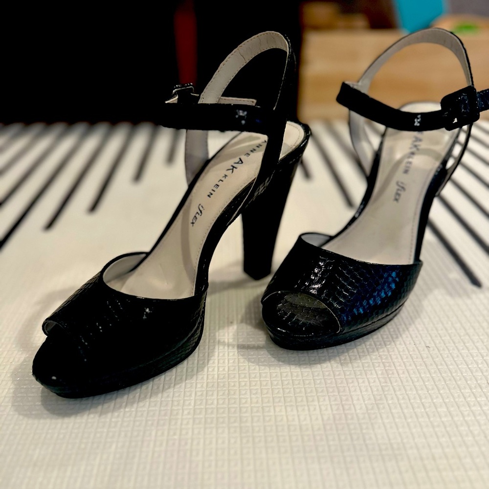 Black Platform Peep-Toe Pumps